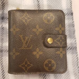 Louis Vuitton Monogram BiFold Zip Wallet